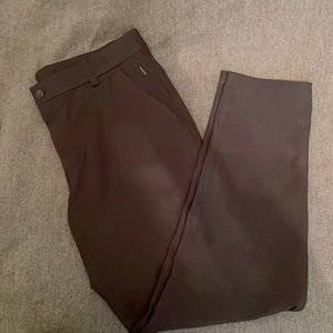 Lululemon mens black ABC pants in size 33 EUC
